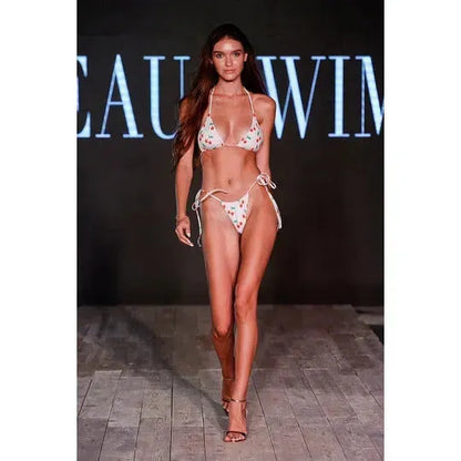 Lustmia Women’s Swimwear – Modern, Flattering Beachwear Styles
