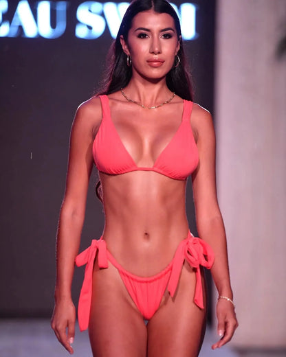 Lustmia Melanie Bikini Top – modern flattering women’s swimwear