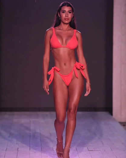 Lustmia Melanie Bikini Top – modern flattering women’s swimwear