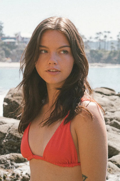 Lustmia Melanie Bikini Top – modern flattering women’s swimwear