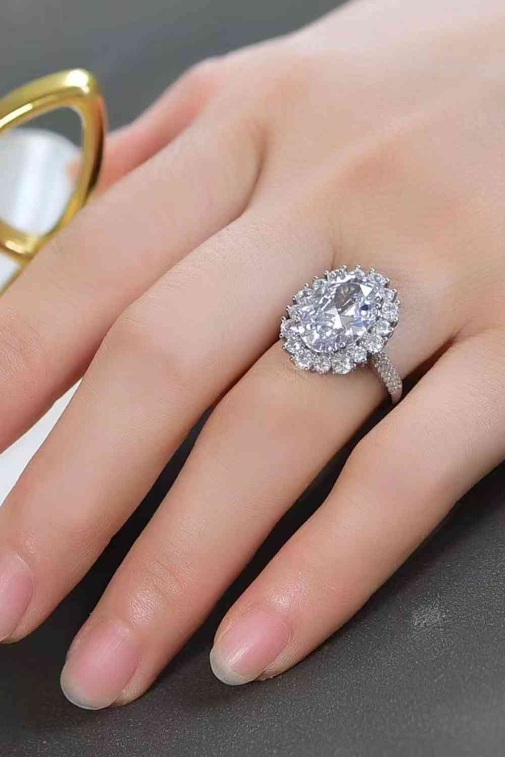 8 Carat Oval Moissanite Ring - LustMia