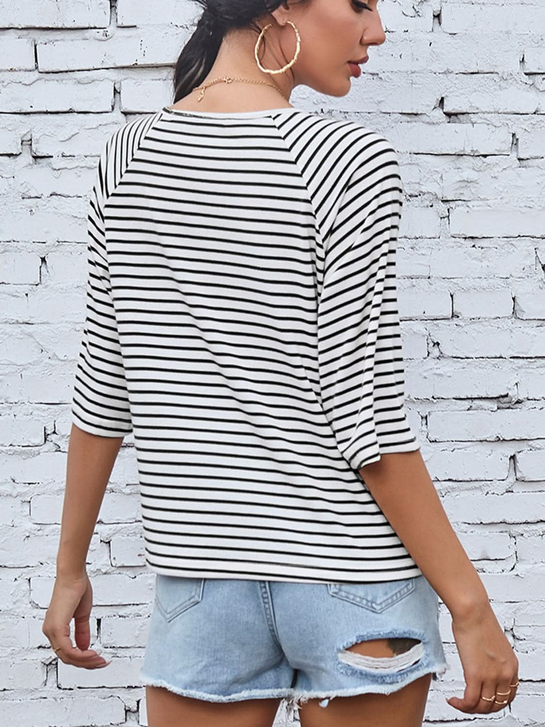 Striped Round Neck Raglan Sleeve T-Shirt - LustMia