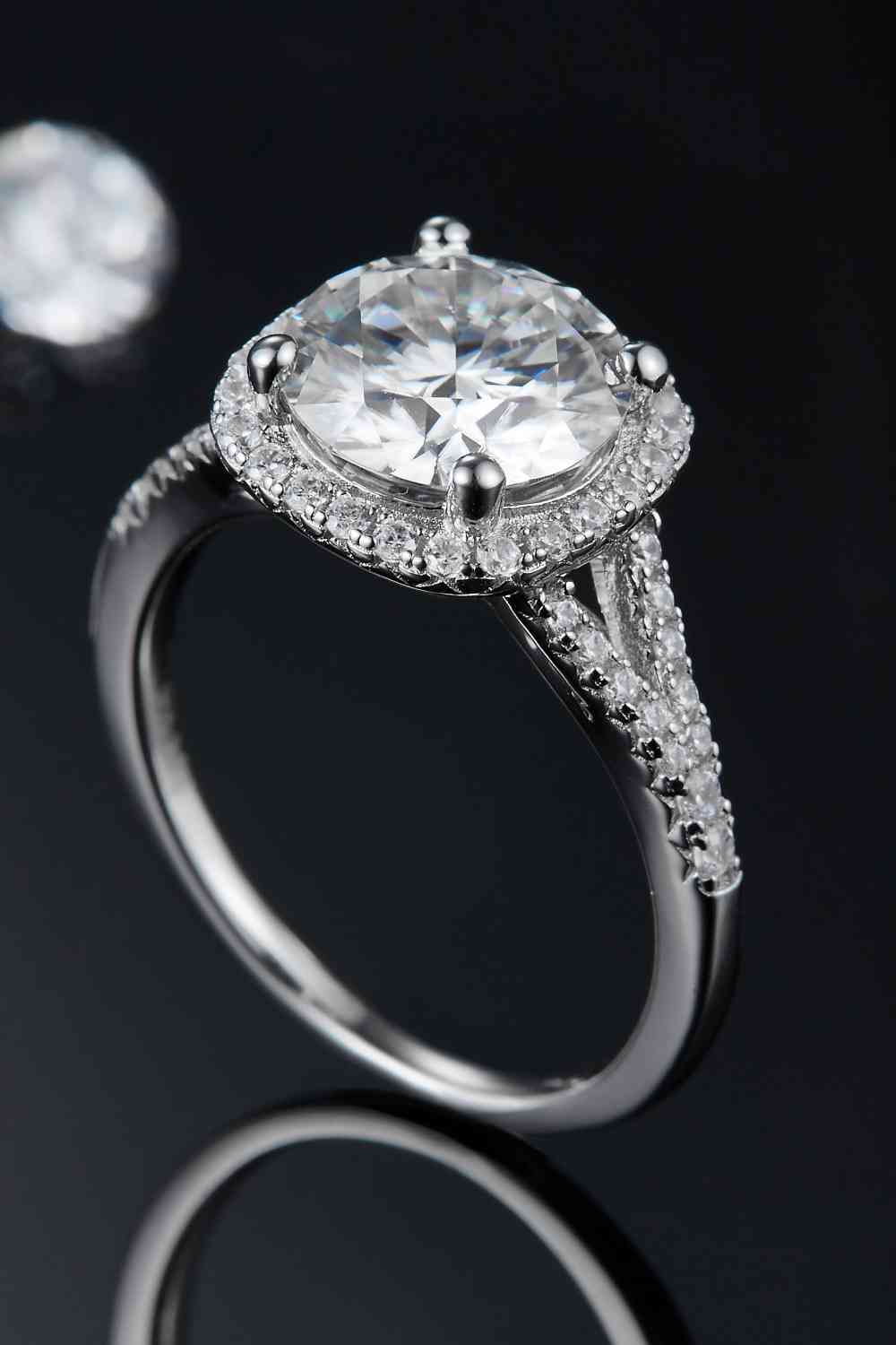 3 Carat Moissanite Halo Ring - LustMia