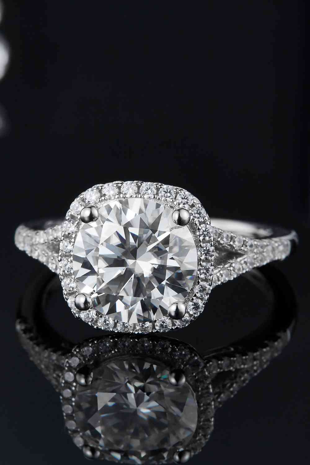 3 Carat Moissanite Halo Ring - LustMia