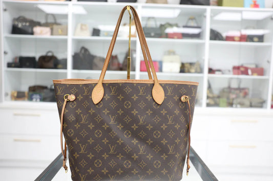 Louis Vuitton Neverfull MM Handbag