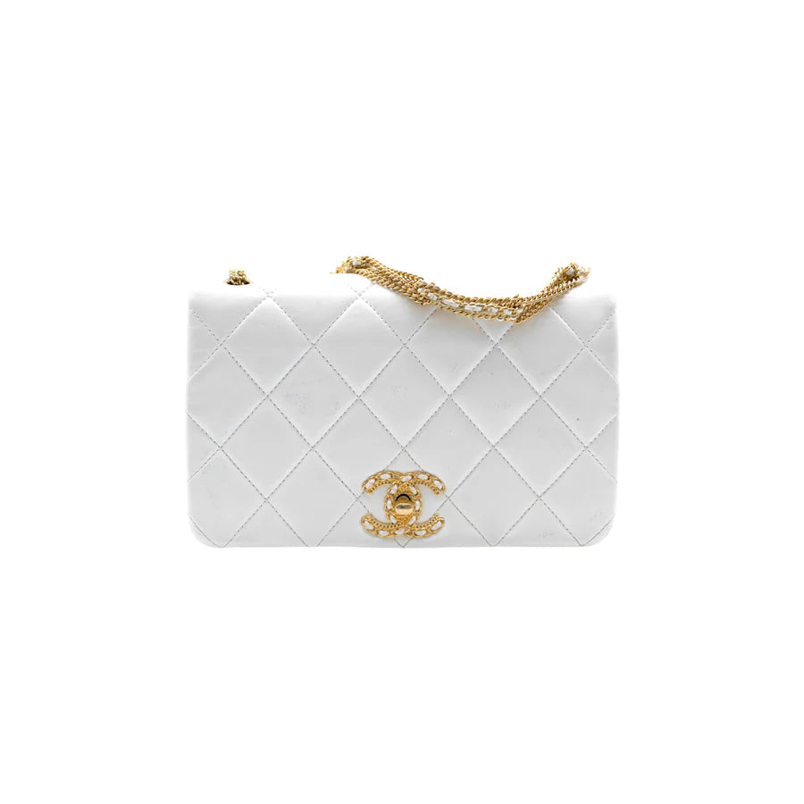 Chanel Diamond Quilted Lambskin Leather Shoulder Bag in White with Gold Chain