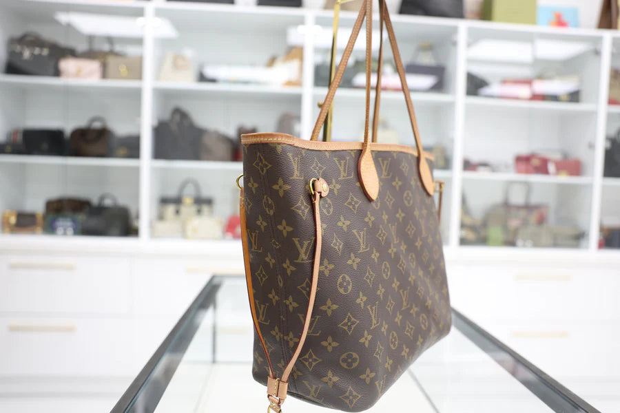 Louis Vuitton Neverfull MM Handbag