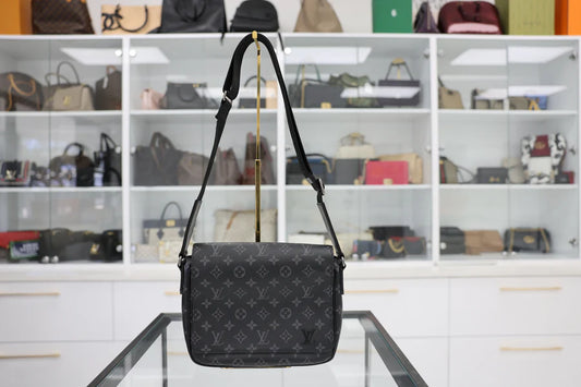 Louis Vuitton District PM Messenger Bag