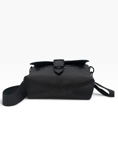 Louis Vuitton Monogram Eclipse Pochette Métis Messenger Bag