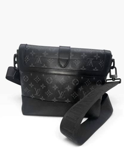 Louis Vuitton Monogram Eclipse Pochette Métis Messenger Bag